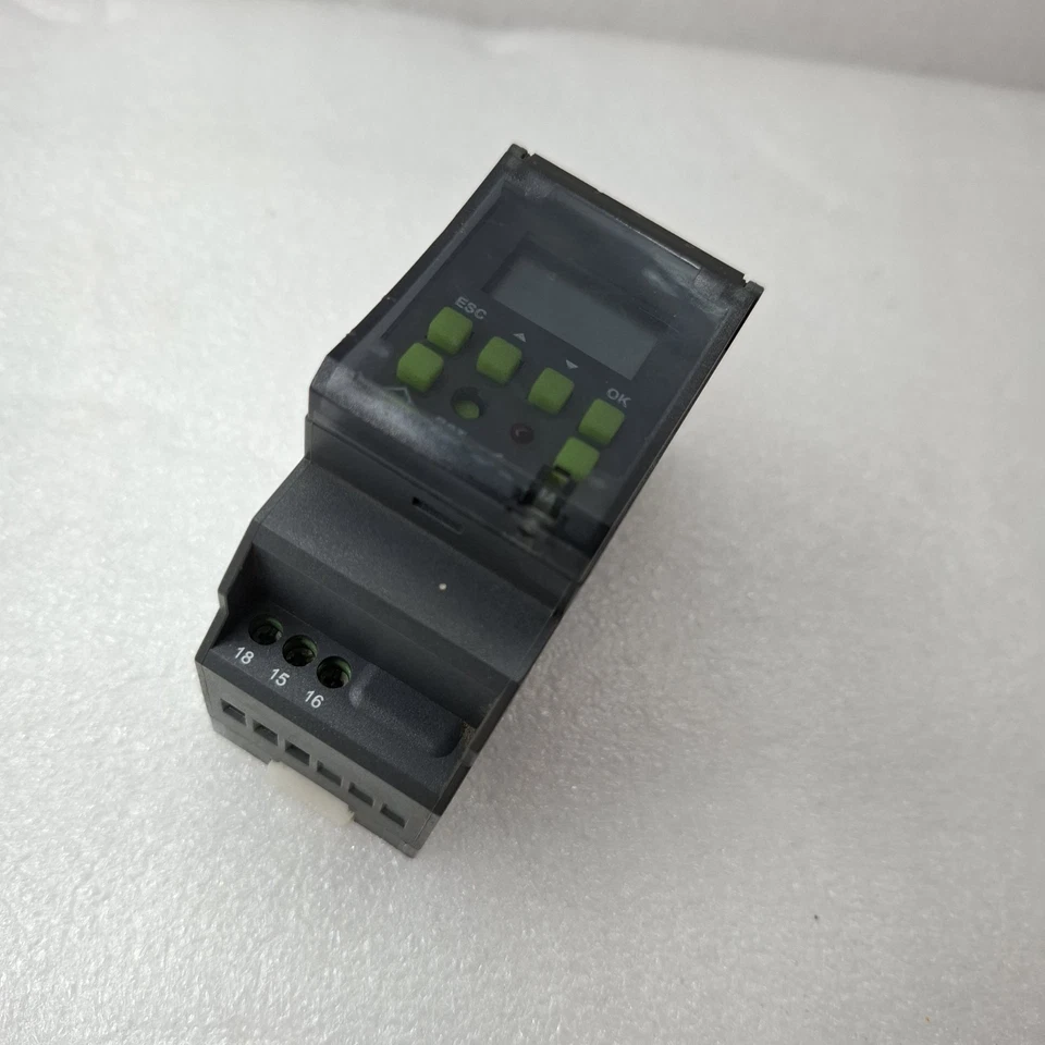 GIC T2DDT7 ASTRONOMICAL TIME SWITCH 110-240VAC 50/60Hz